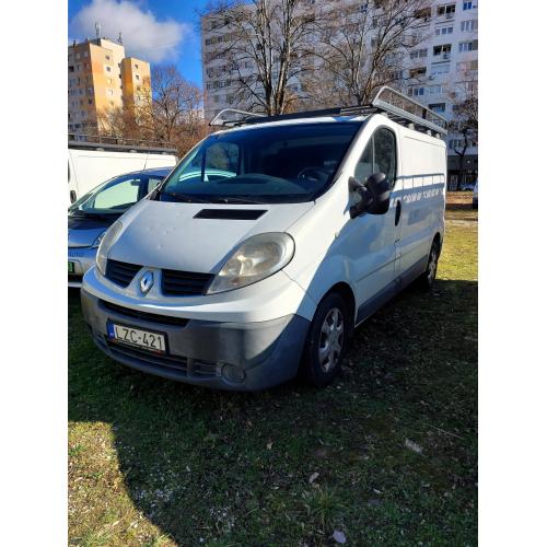 Renault Trafic kishaszongépjármű Frsz: LZC-421 FV-07-KH/2026