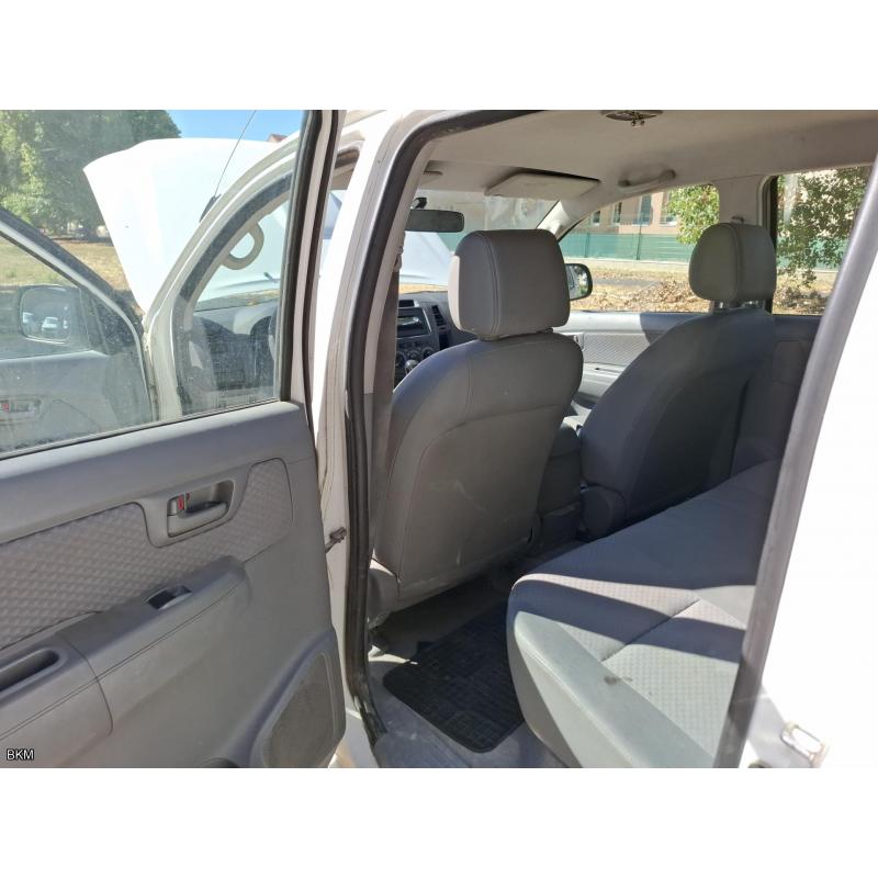 Toyota Hilux (Frsz: LNK-640) kishaszongépjármű értékesítése FV-54-KH/2025
